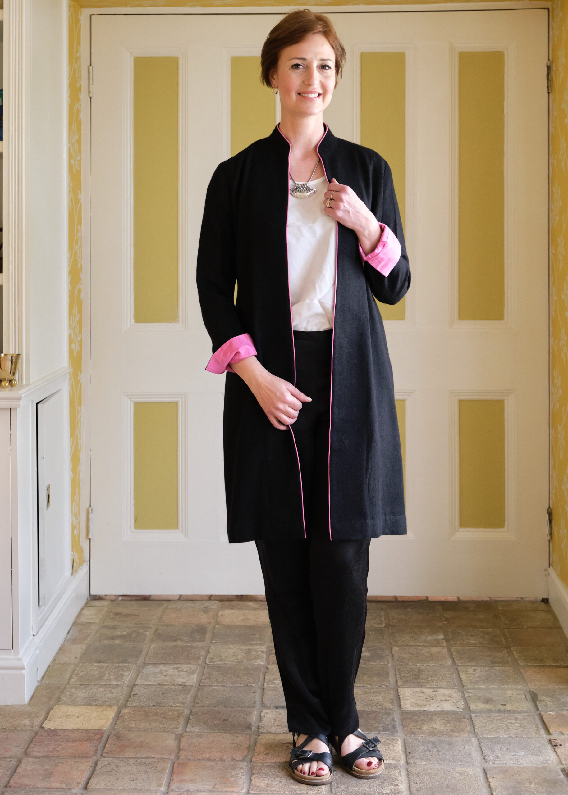 Black pashmina coat – pink lining 
